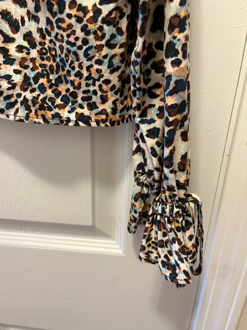 Topshop Leopard Peter Pan Collar Ruffle Blouse size 4 - Picture 14 of 15